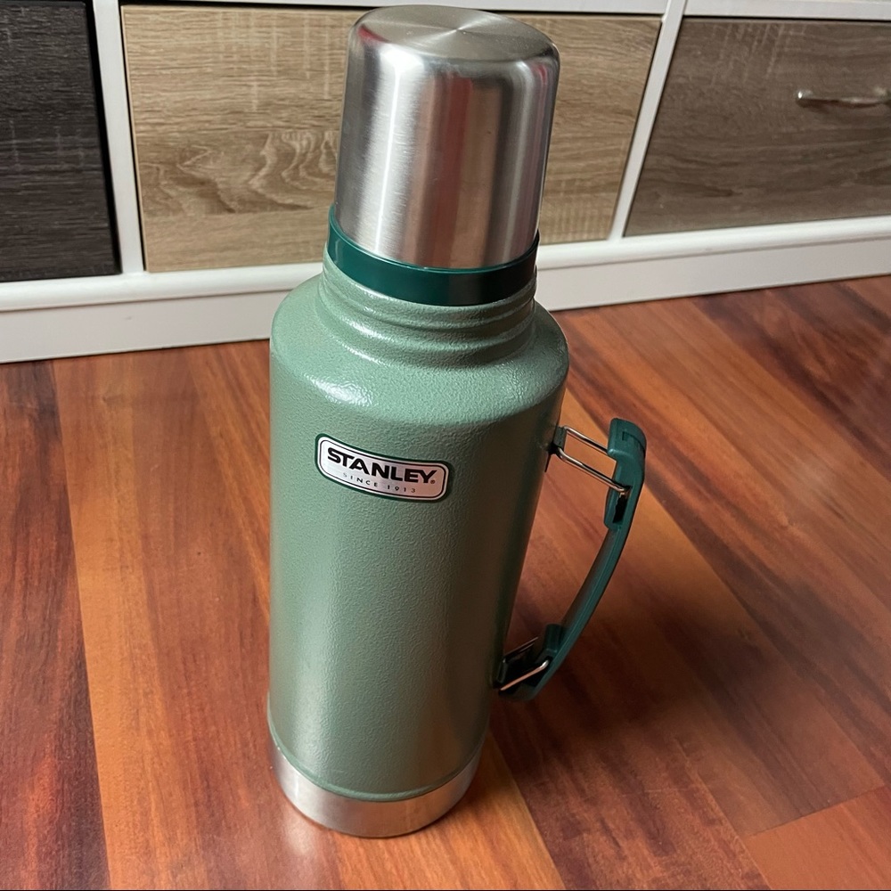 Stanley thermos 1.9L / 2 QT